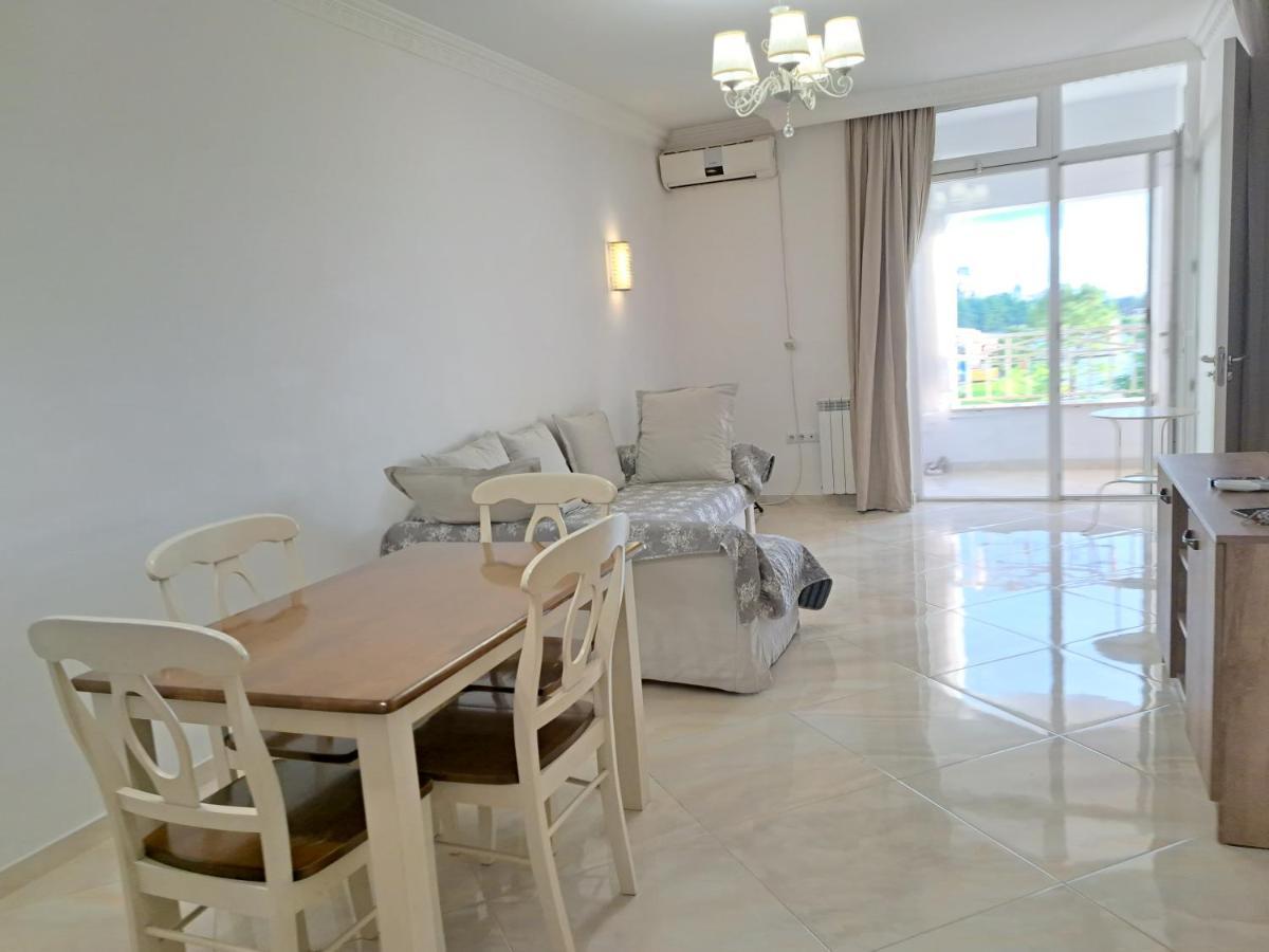 באטומי Watching The Sea Apartment מראה חיצוני תמונה